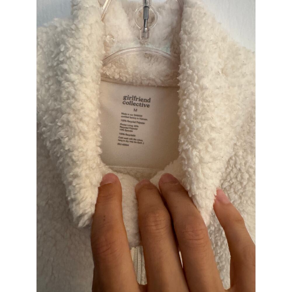 Girlfriend Collective Ivory/Cream Teddy Fleece Full Zip Vest Size Medium - Picture 4 of 4